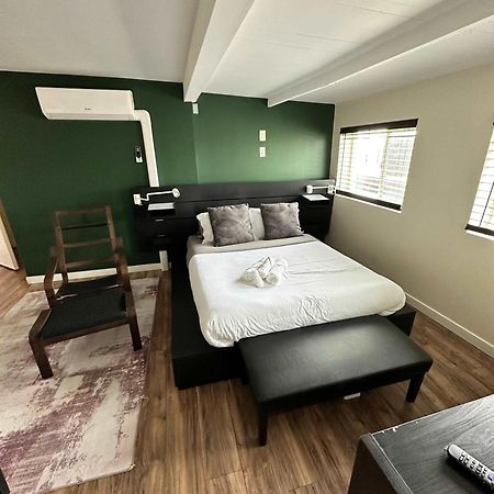 Special Studio In Center Of Сан Диего Екстериор снимка